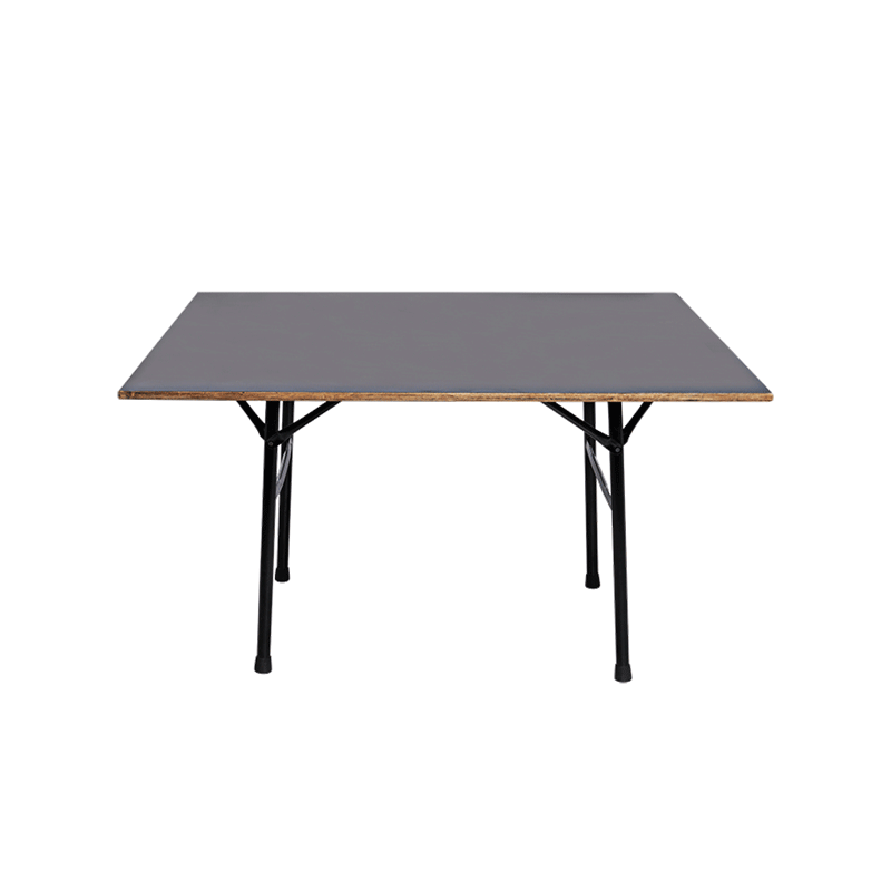 Table carrée 135x135cm - 6 à 8 places