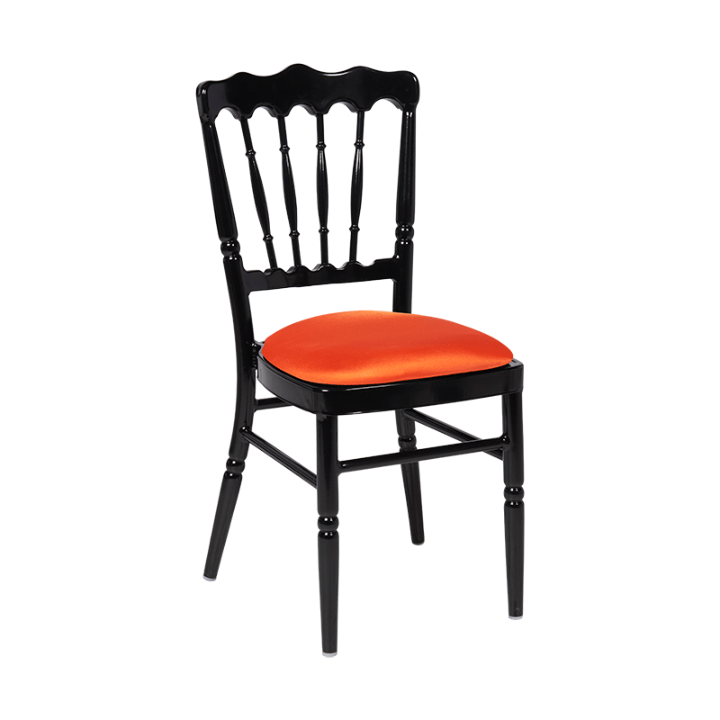 Chaise Napoléon noire en aluminium avec galette orange