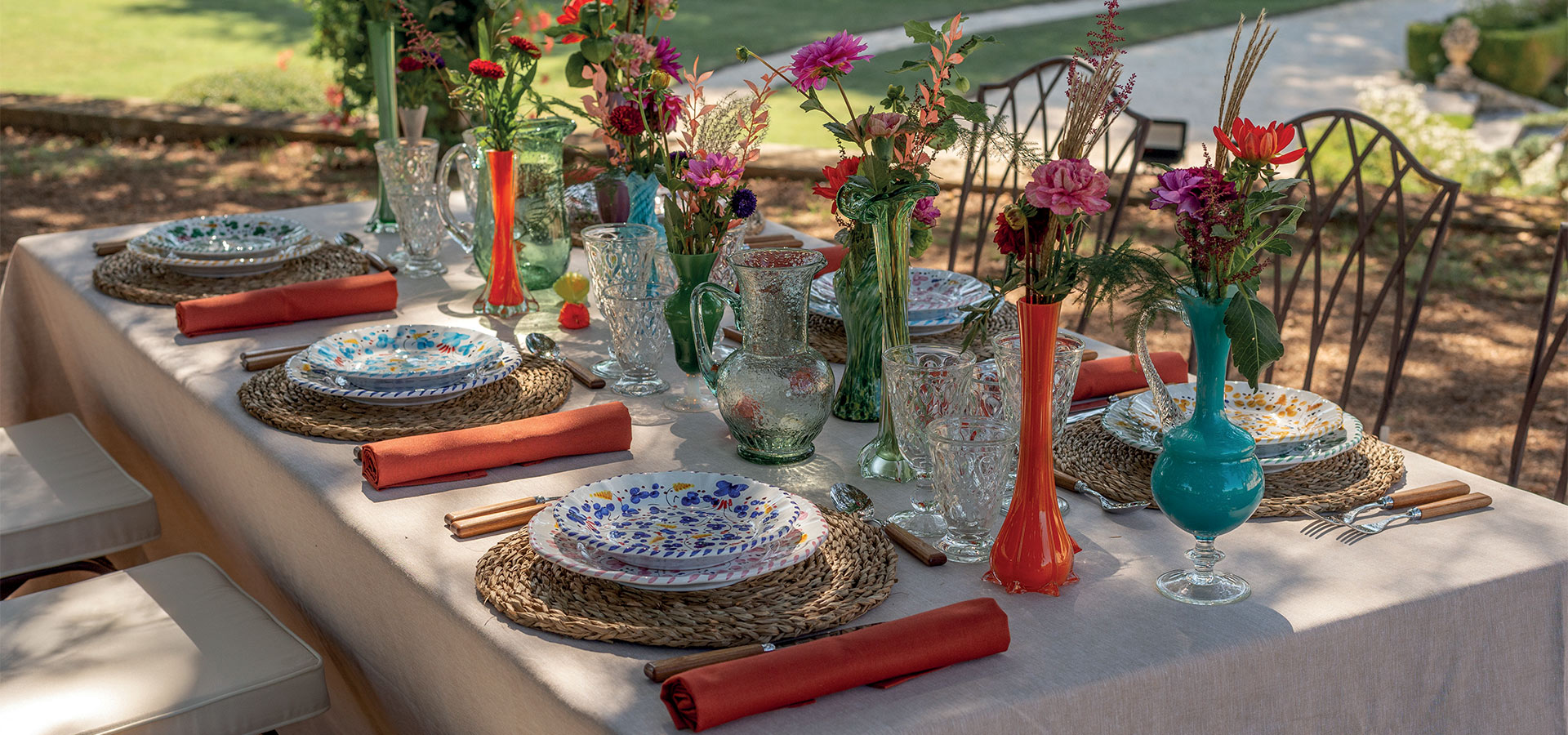 F&ecirc;te des M&egrave;res & F&ecirc;te des P&egrave;res : id&eacute;es de vaisselle&nbsp;et d&eacute;coration florale pour une table d'exception